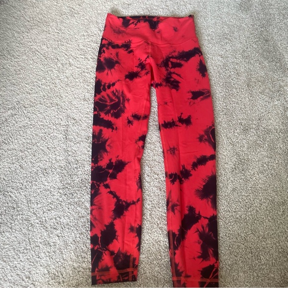 lululemon athletica Wunder Train 25” Red and Black Leggings - Picture 2 of 7